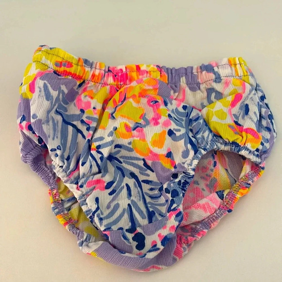 Lilly Pulitzer 
Baby shift and bloomers set - Picture 3 of 3